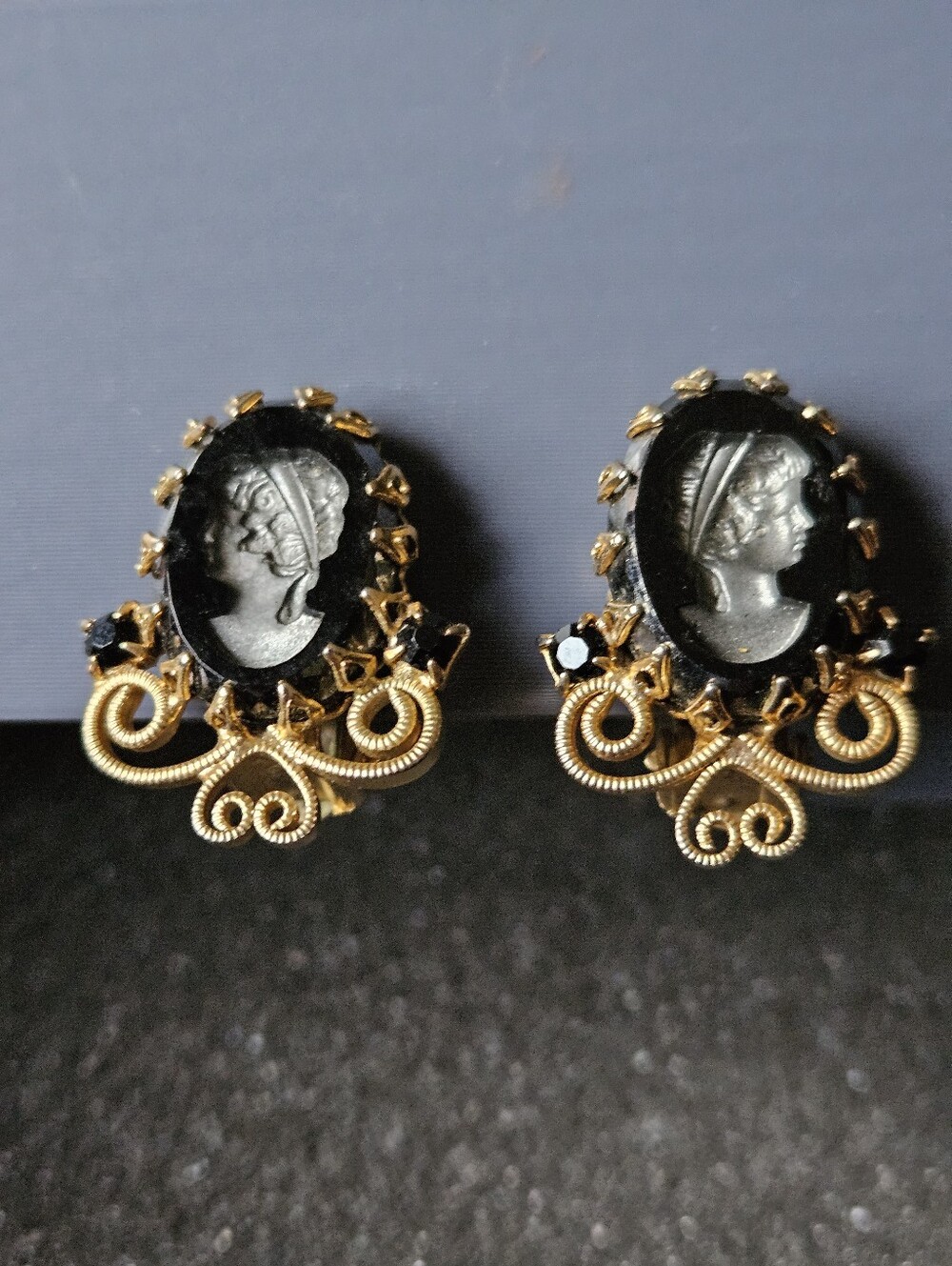 Beautiful Victorian style reverse cameo intaglio clip-on earrings, hematite.